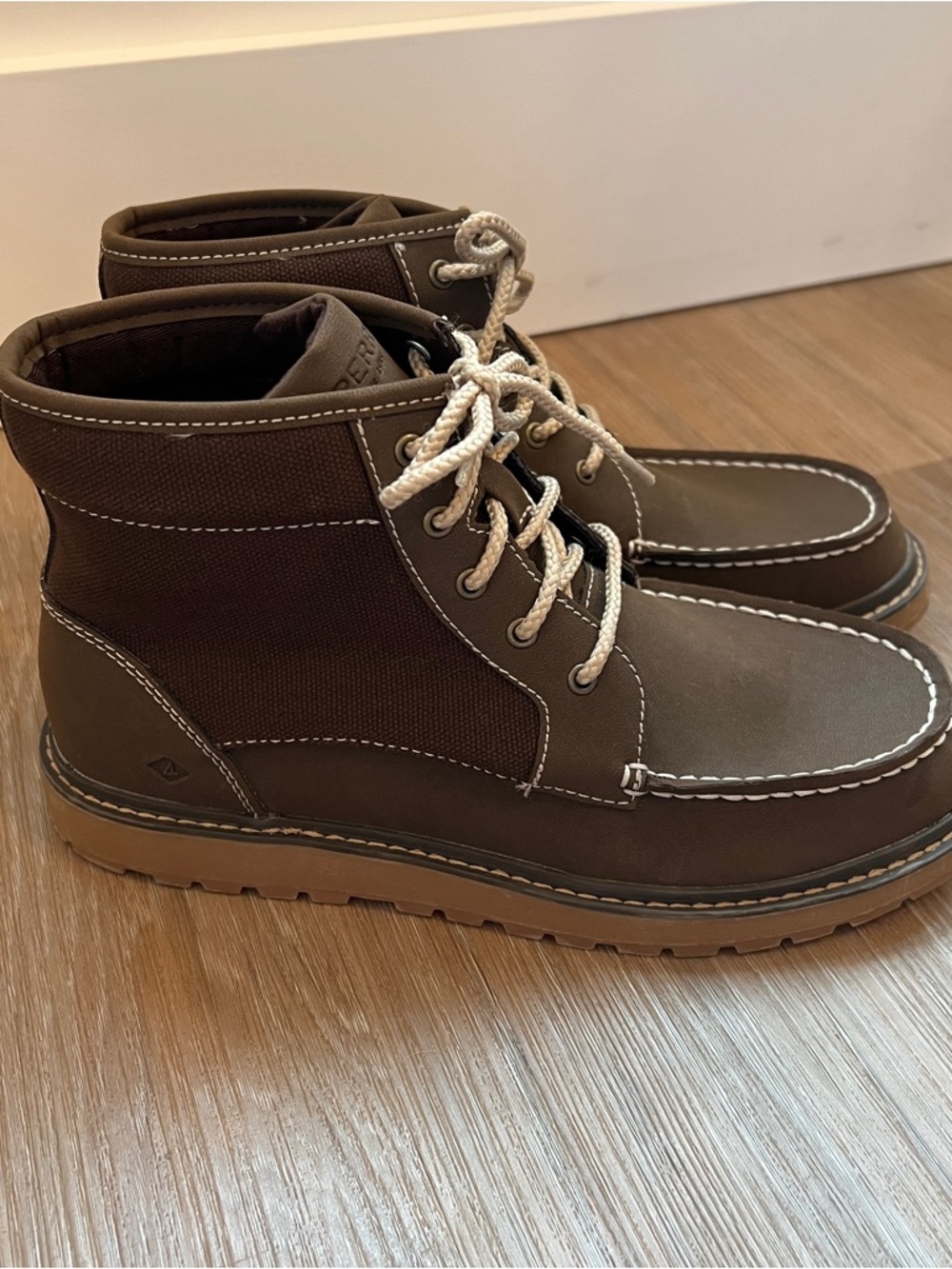 Sperry Rudder Brown Leather Duck Boots Boys 6 Lace Up